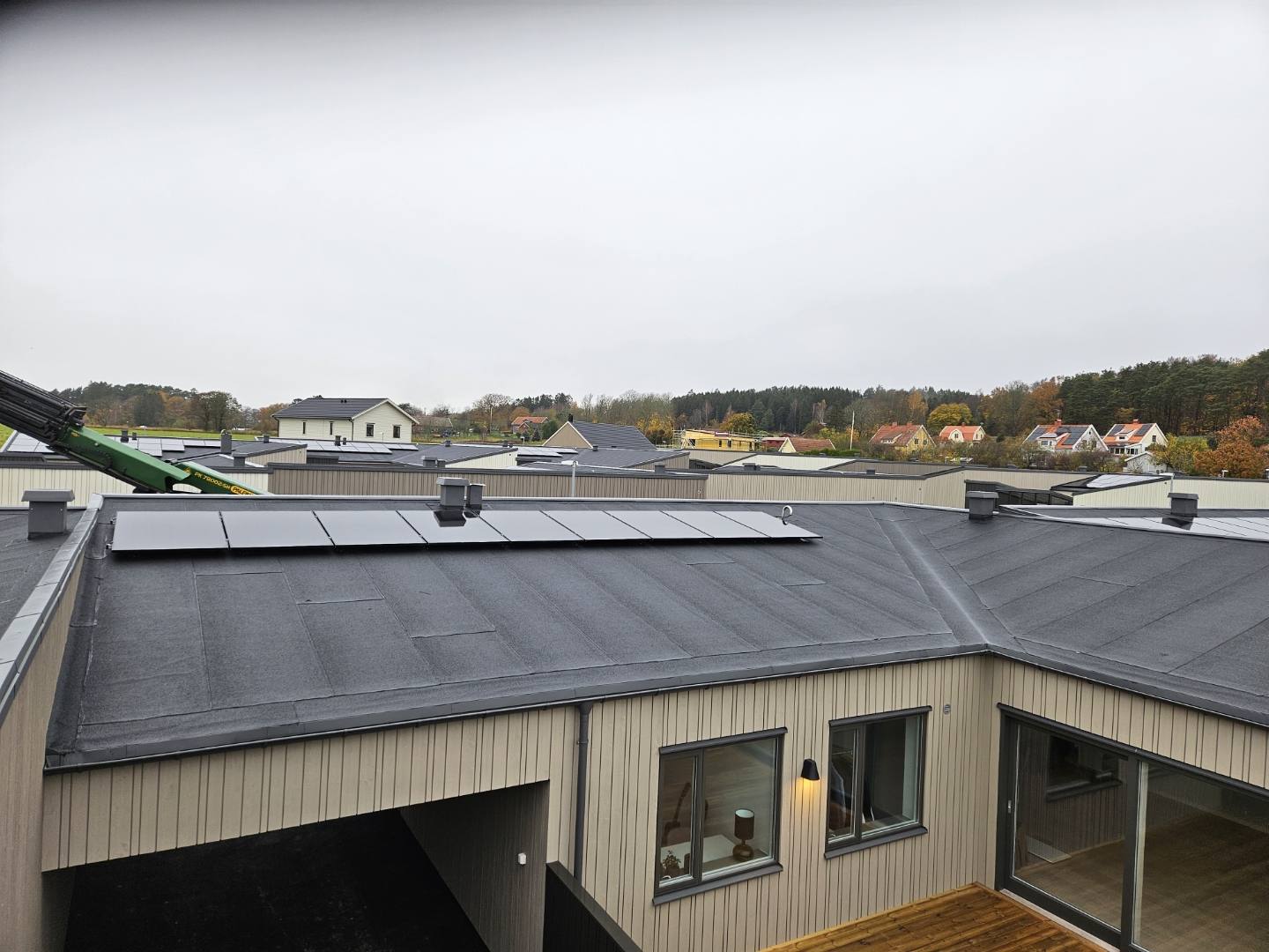 Papptak med solpaneler